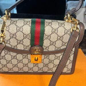 Pre owned Gucci Beige and Brown Crossbody Bag with Green and Red Stripe